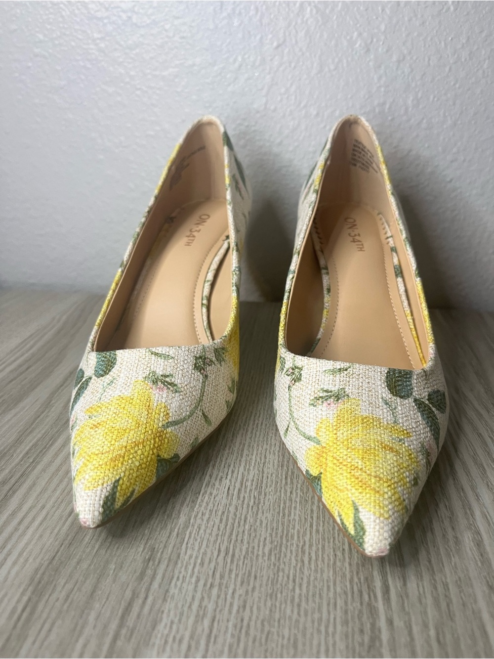 On 34th Mariah Floral Yellow Pointed-Toe Women's Pumps